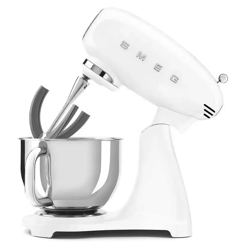 Smeg Standmixer with edges beater attachment