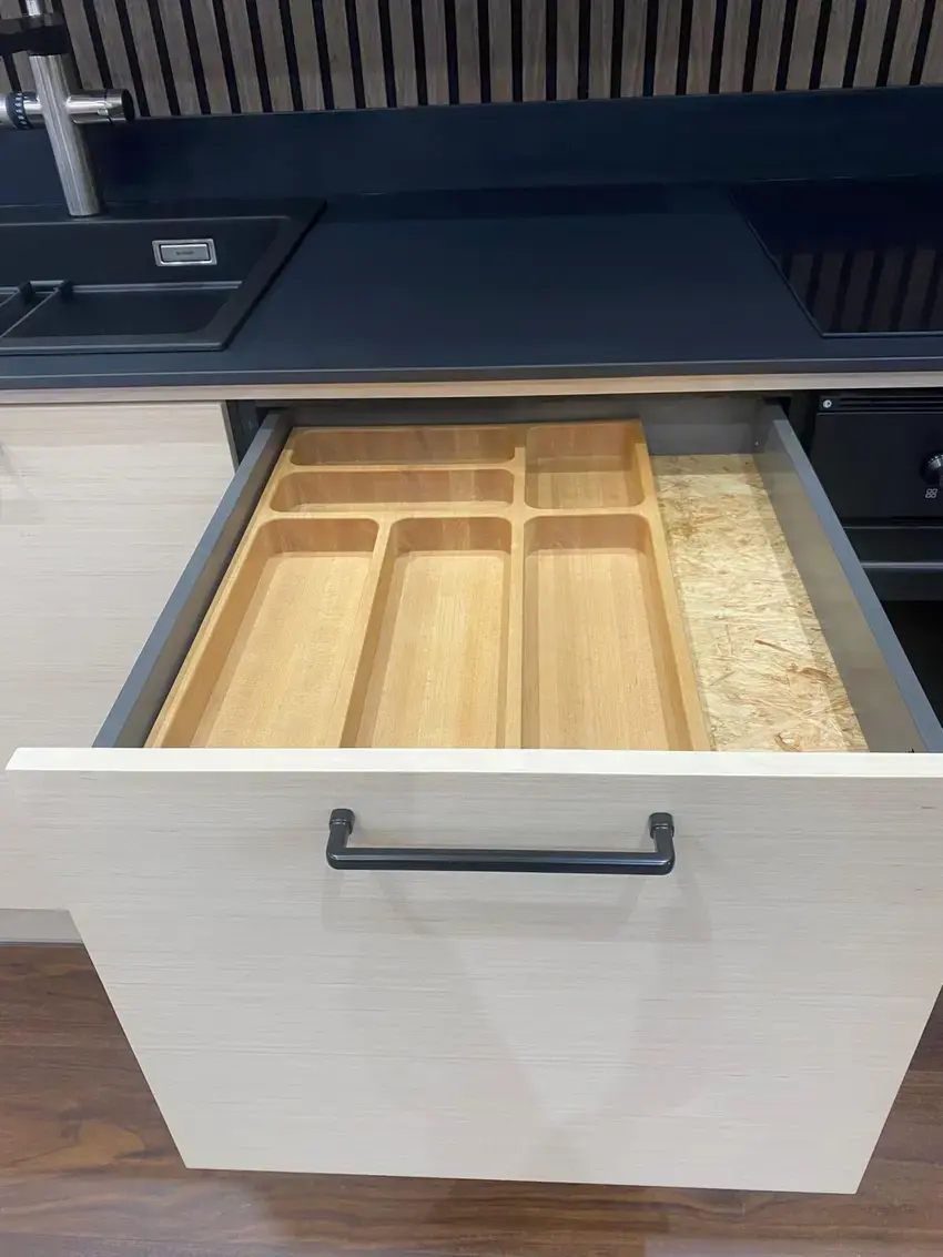 Puustelli Miinus upper internal drawer with pine cutlery insert