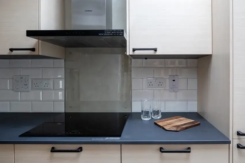 Puustelli Miinus Sustainable Kitchen Chatham Kent Siemens Hob and Hood