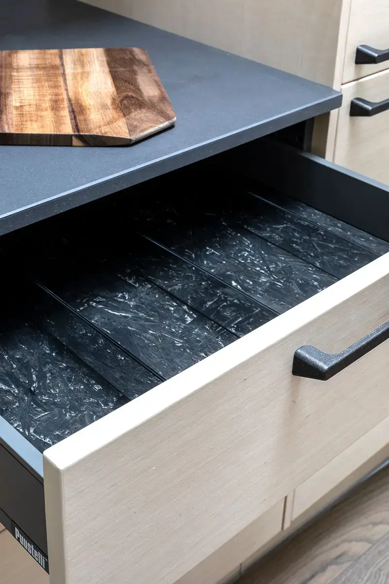 Puustelli Miinus Sustainable Kitchen Chatham Kent Drawers with Glass Organisers
