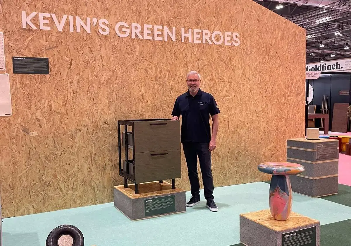 mark byers of sustique on kevins green heroes stand at grand designs live may 2025