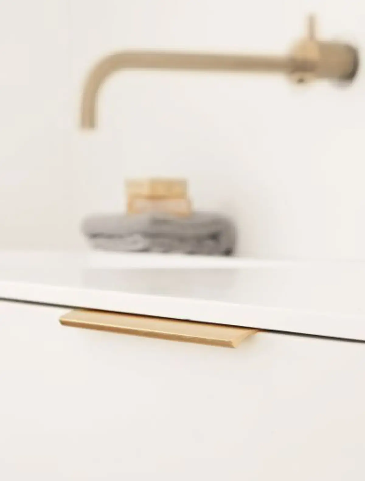 furnipart edge straight profile handle in brushed brass